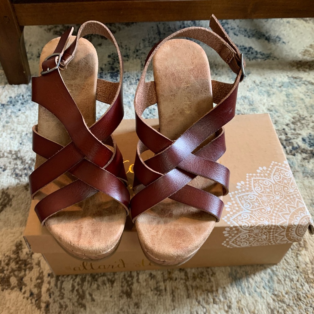 Altar’d state wedges